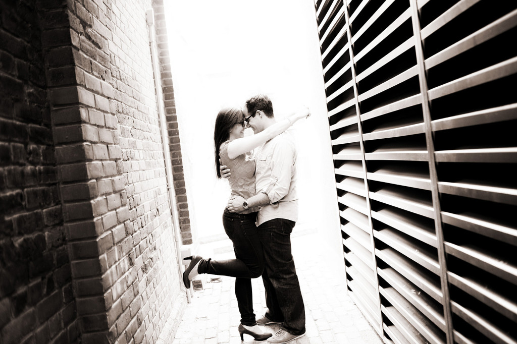 Distillery_district_engagement_00009_stephen_sager_photography